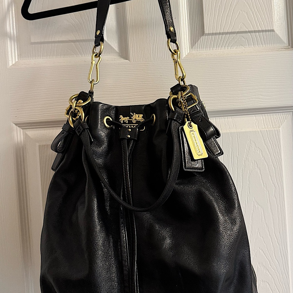 COACH BUCKET BAG